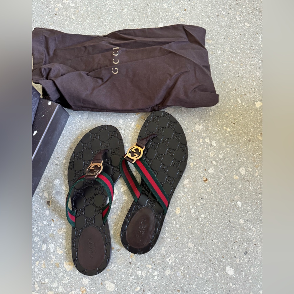 Gucci GG thong sandal